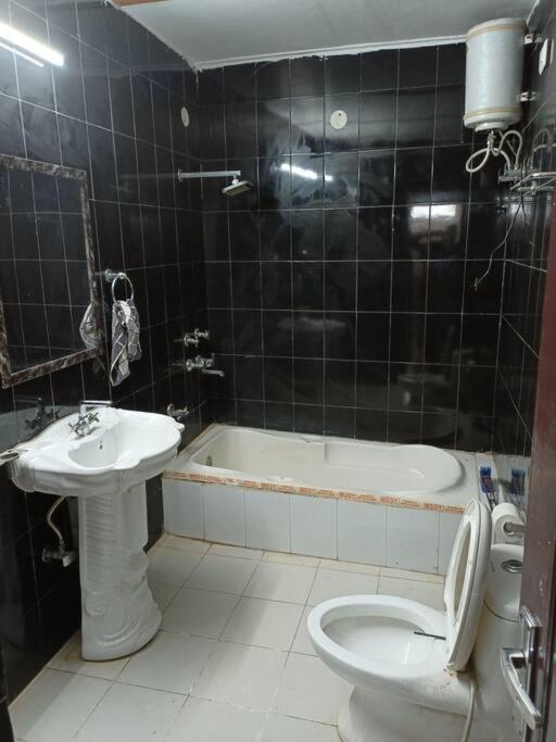 Achal Farm जंगल में मंगल Villa Gurgaon Luaran gambar