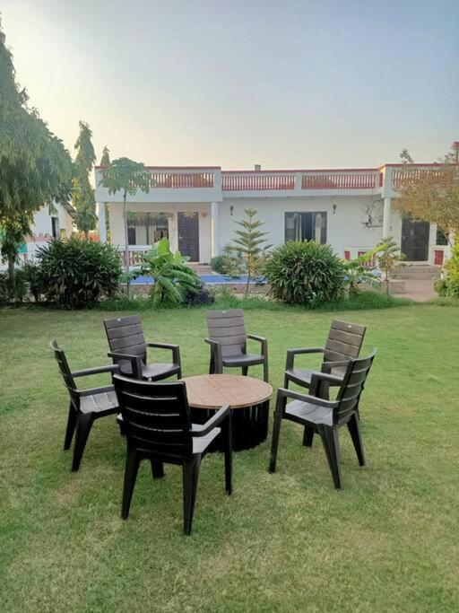Achal Farm जंगल में मंगल Villa Gurgaon Luaran gambar